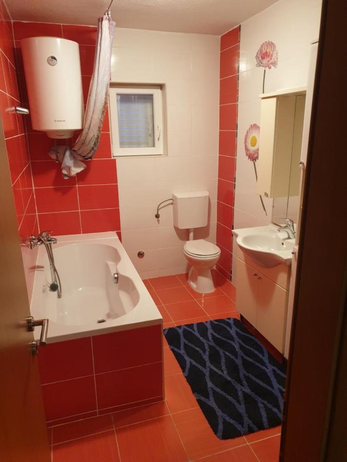Apartments Mima Kaštela Eksteriør billede